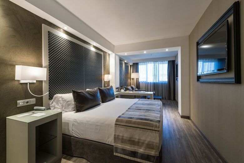 Hotel Catalonia Square