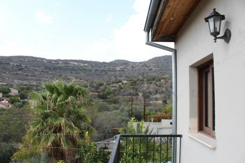 Rodoulas Village House