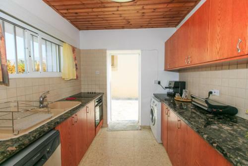 Villa Constantinos