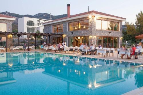 Joya Cyprus Moonlight Penthouse Apartment