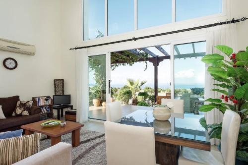 Joya Cyprus Maroon Garden Apartment