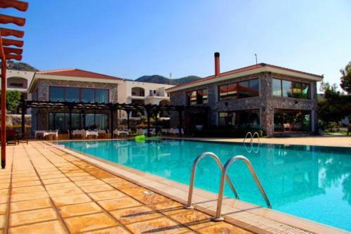 Marina Cristal Bay Apartment