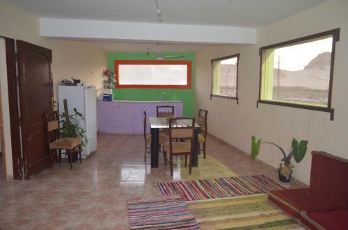 Hostal Seror Guest House