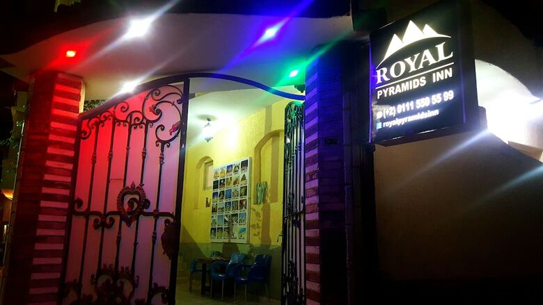Posada Royal Pyramids Inn