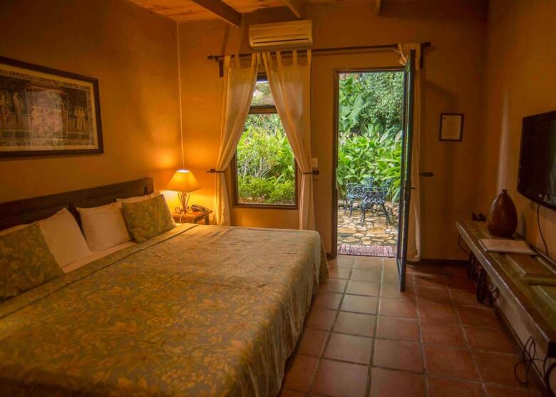 Hotel Los Almendros De San Lorenzo