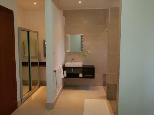 Relax Waterfront Serviced Apartment