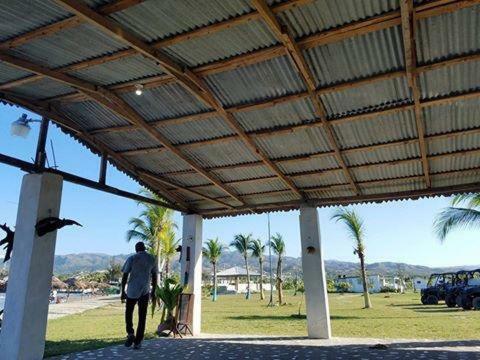 Evasion Beach Hotel