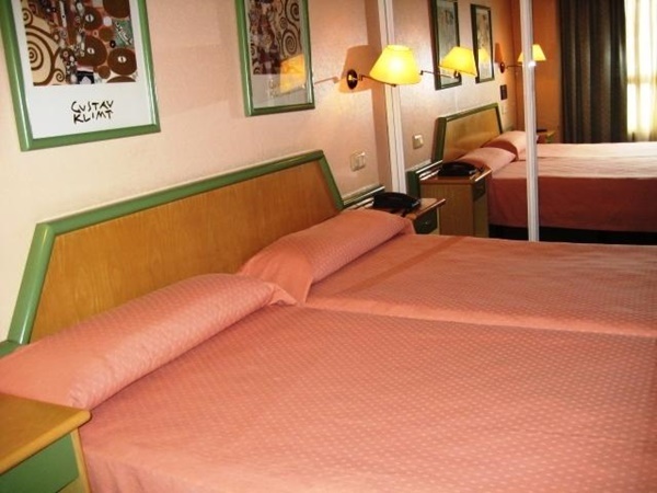 Hotel Puente Romano