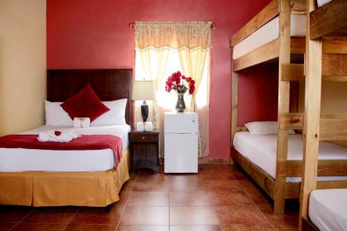 Hotel Y Caba�as Ros
