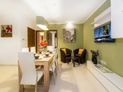 Bayside Apartments