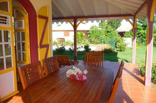 Villa Avec Piscine Partag�e (mqsa26)