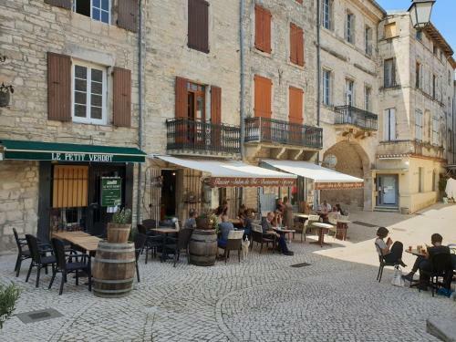 Villa Saint-jean-de-maru�jols-et-av�jan