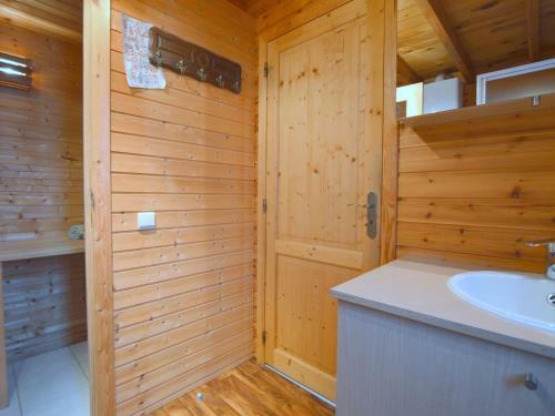 Cozy Chalet In Hastiere With Sauna