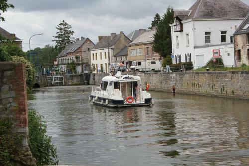 Bed & Breakfast Au Crapaud Charmant