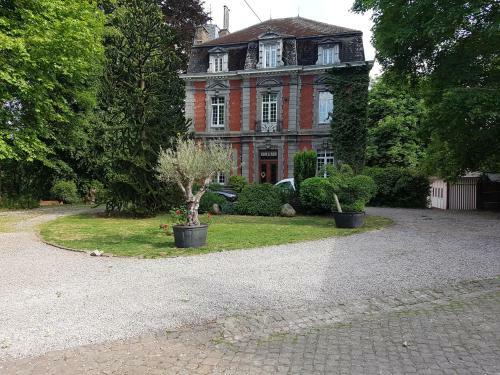 Bed & Breakfast Ch�teau Lambert Near Airport