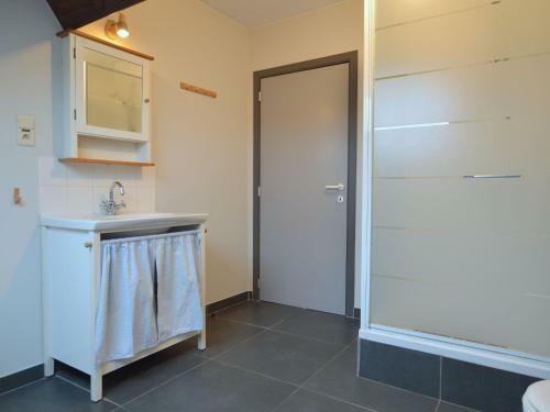 Modern Holiday Home In Gingelom With Jacuzzi