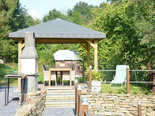 Spacious Chalet In Gesves Near River