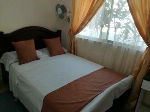 Hostal Rio Suites
