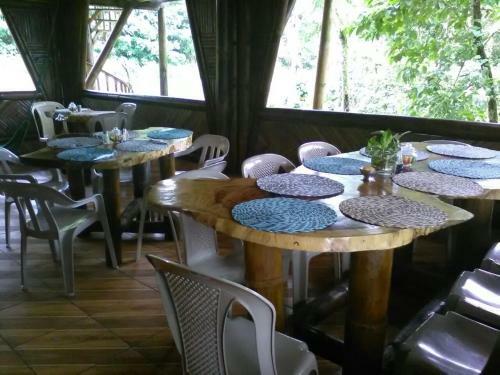 Lodge Hostal Las Heliconias