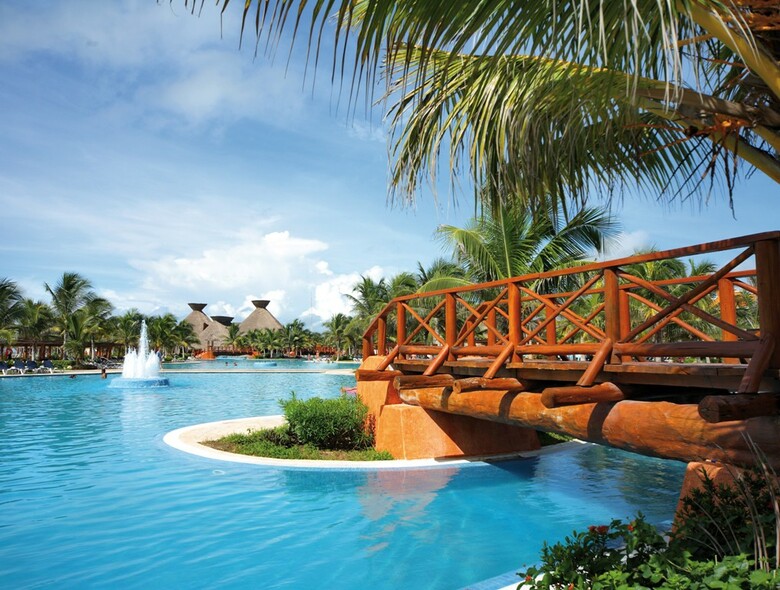 Hotel Barcel� Maya Tropical