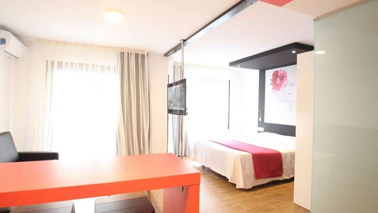 Hotel The Element