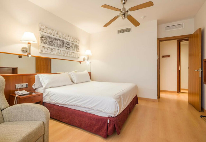 Hotel Ilunion Les Corts Spa
