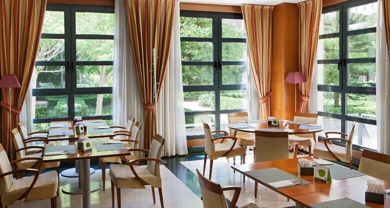 Hotel NH Valencia Las Artes