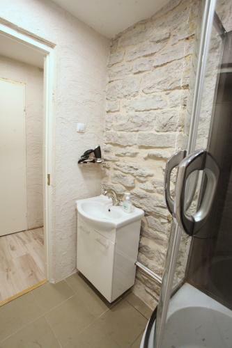 Hostal Helax Guesthouse
