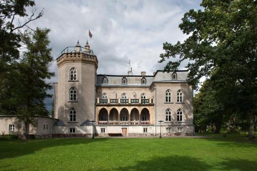 Hostal Laitse Castle