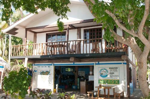 Hotel Polaris Beach And Dive Resort Inc