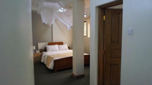 Hotel Crown Suites Ltd