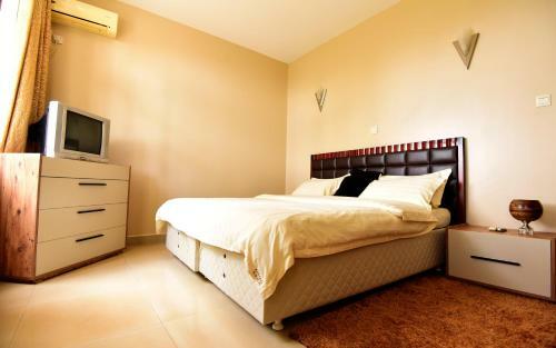 Summit View Apartments
