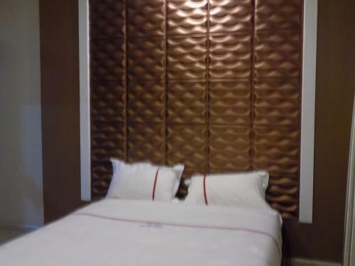 Freedom City Hotel