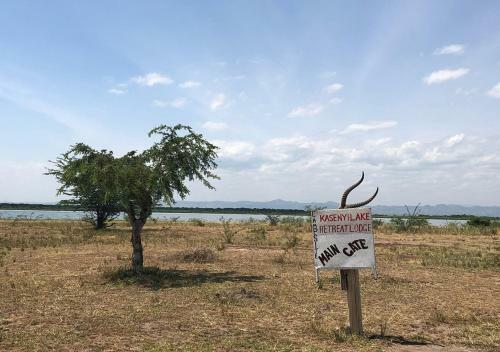 Hotel Kasenyi Lake Retreat & Campsite