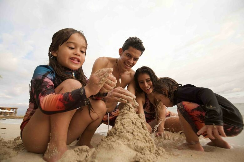 Isla Del Encanto Hotel & Spa