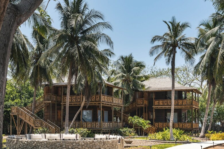 Isla Del Encanto Hotel & Spa