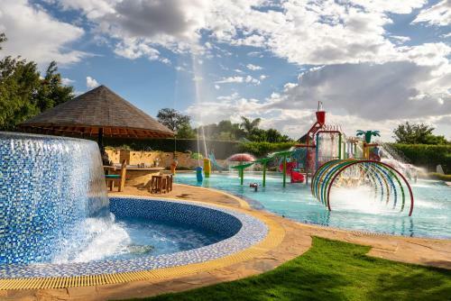 Hotel Fun Retreat Resort