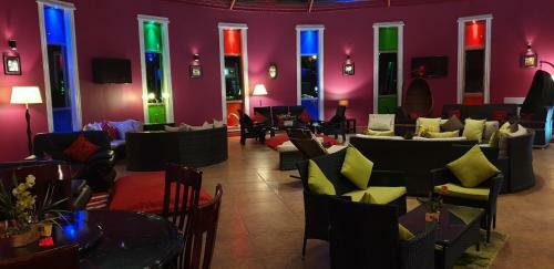 Hotel Fun Retreat Resort