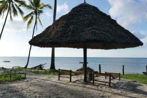 Afro Beach Bungalows Mafia