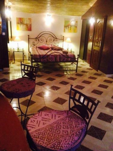 Hotel Maison Couleur Passion