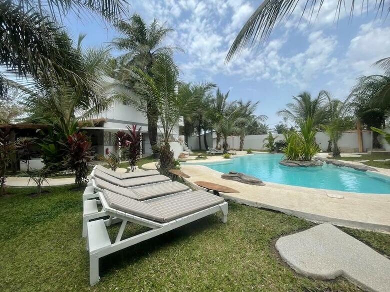 Oasis Club