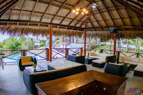 Hotel Ranchos De Chalia