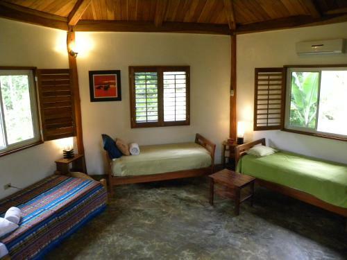 Bed & Breakfast Paradise Waits Hotel