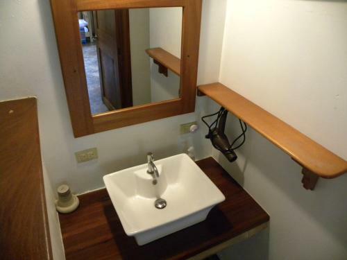 Bed & Breakfast Paradise Waits Hotel