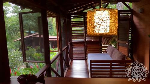 Monkey Tree Retreat By The Sea