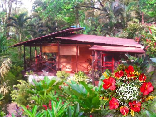 Monkey Tree Retreat By The Sea