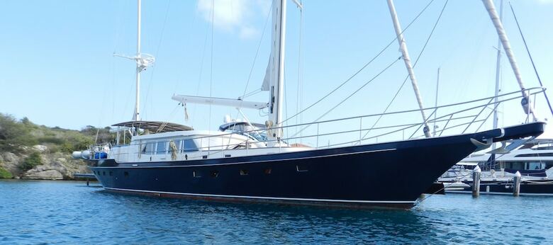 Domicil Yacht Hotel