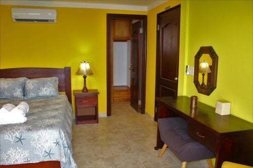 Boca Chica Bay Eco Lodge