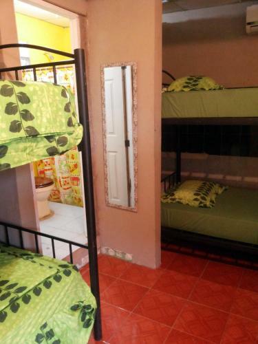 Hostal Red Line