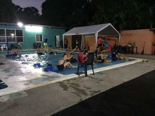Hostal Caba�as Colindas